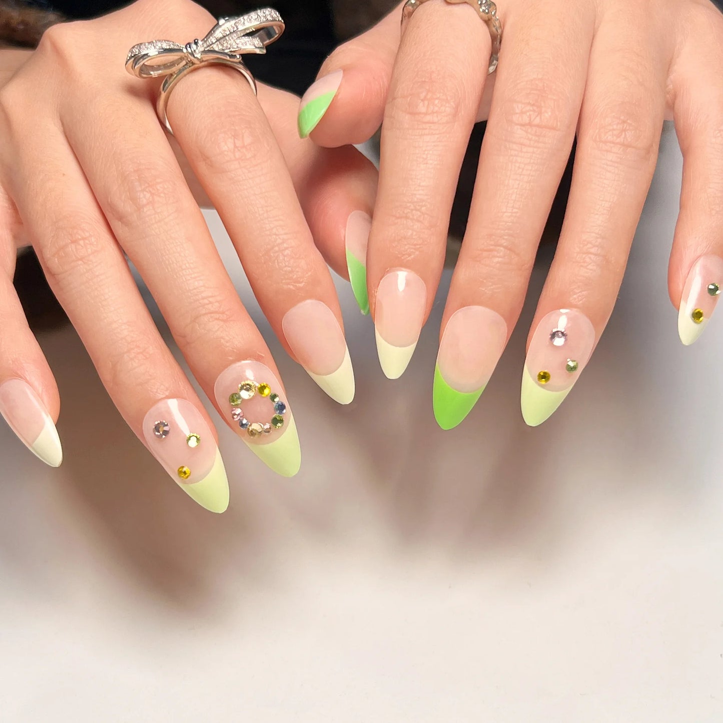 High Quality Luxury Designed Reusable Printed False Nails Short Custom Acrylic Press on Nails Artificial Nails for Woman