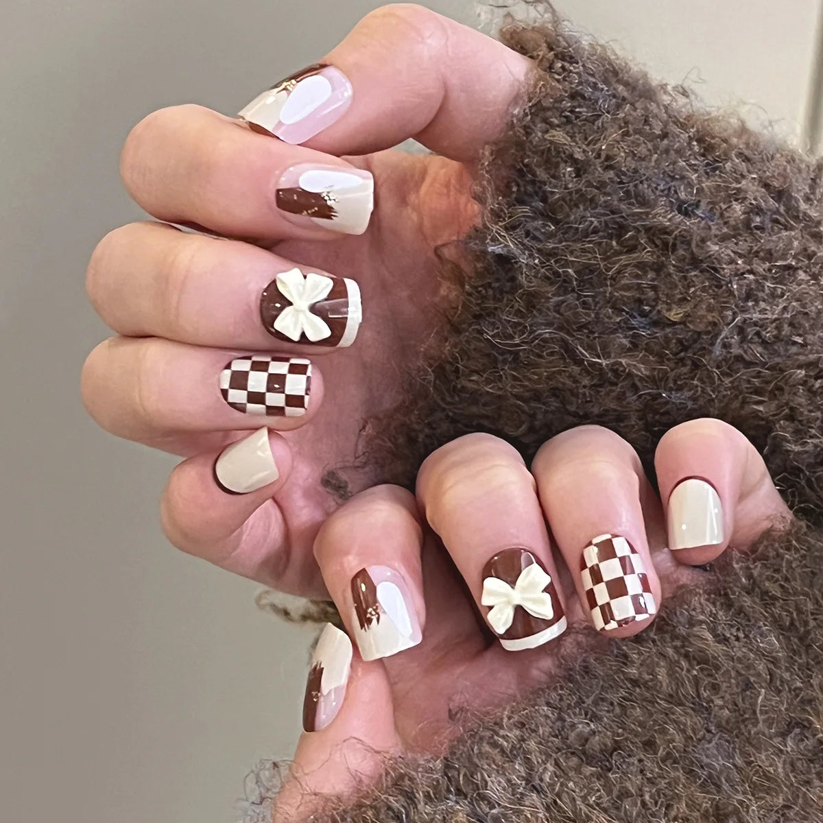High Quality Luxury Designed Reusable Printed False Nails Short Custom Acrylic Press on Nails Artificial Nails for Woman