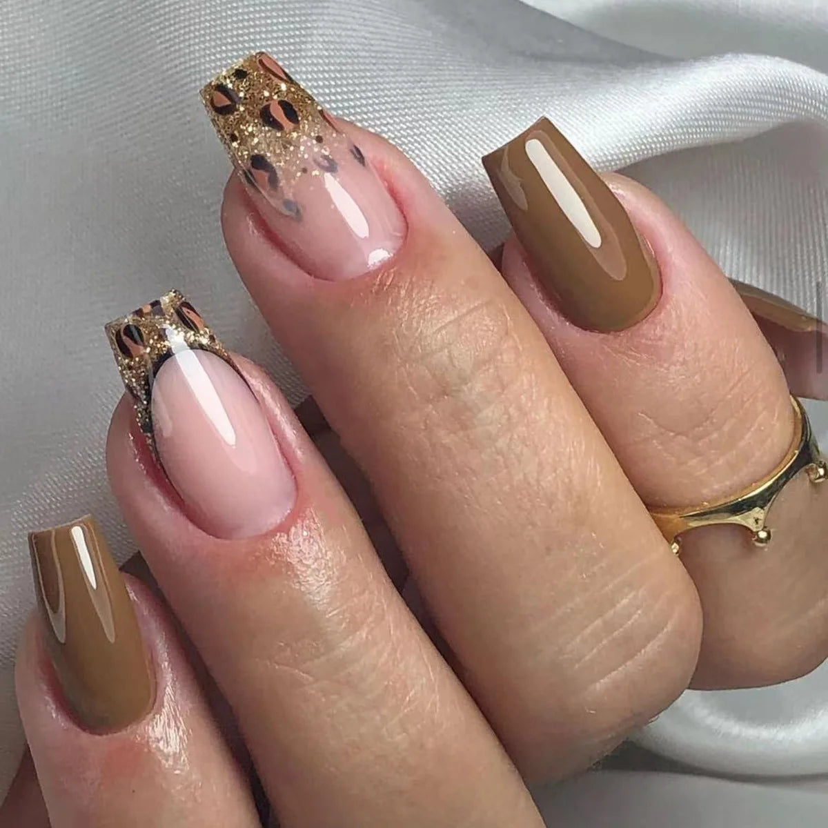 High Quality Luxury Designed Reusable Printed False Nails Short Custom Acrylic Press on Nails Artificial Nails for Woman