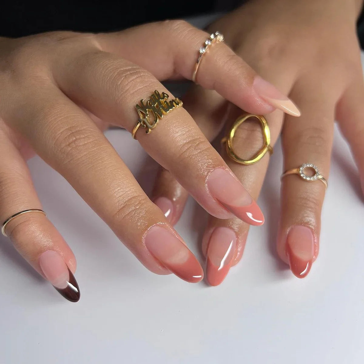 High Quality Luxury Designed Reusable Printed False Nails Short Custom Acrylic Press on Nails Artificial Nails for Woman