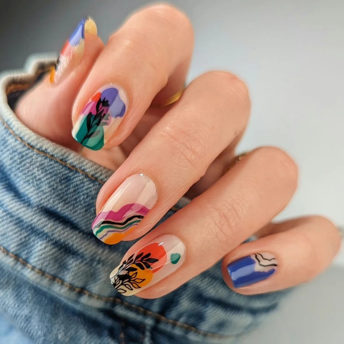 High Quality Luxury Designed Reusable Printed False Nails Short Custom Acrylic Press on Nails Artificial Nails for Woman