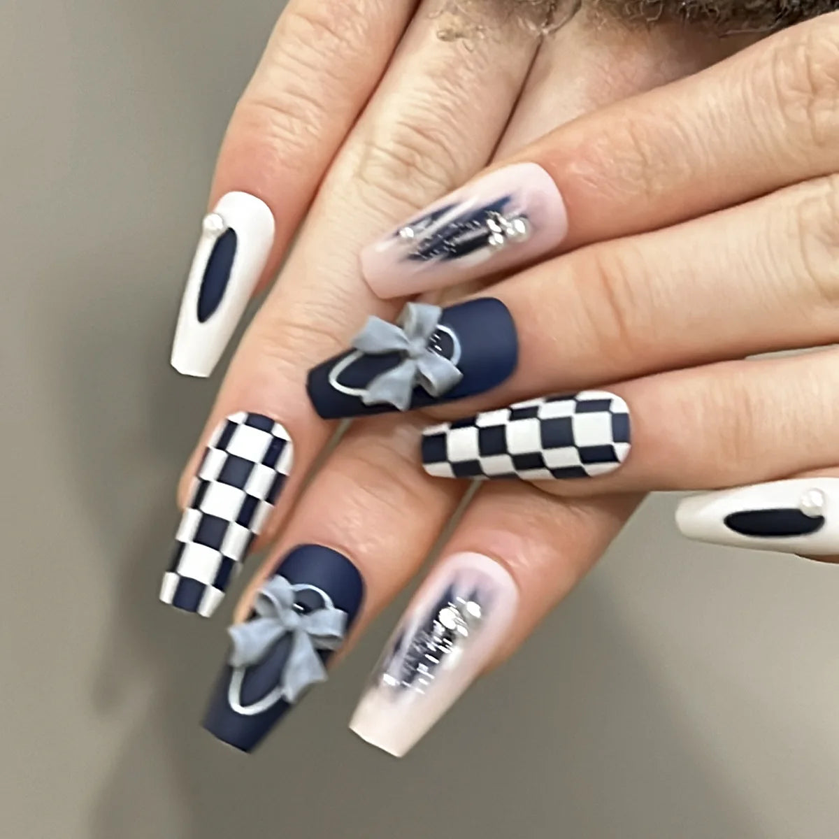 High Quality Luxury Designed Reusable Printed False Nails Short Custom Acrylic Press on Nails Artificial Nails for Woman