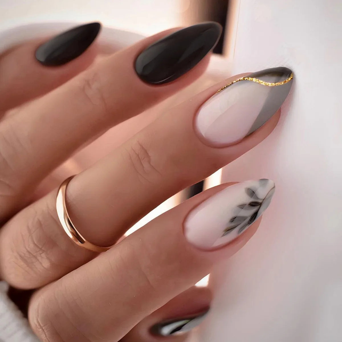 High Quality Luxury Designed Reusable Printed False Nails Short Custom Acrylic Press on Nails Artificial Nails for Woman