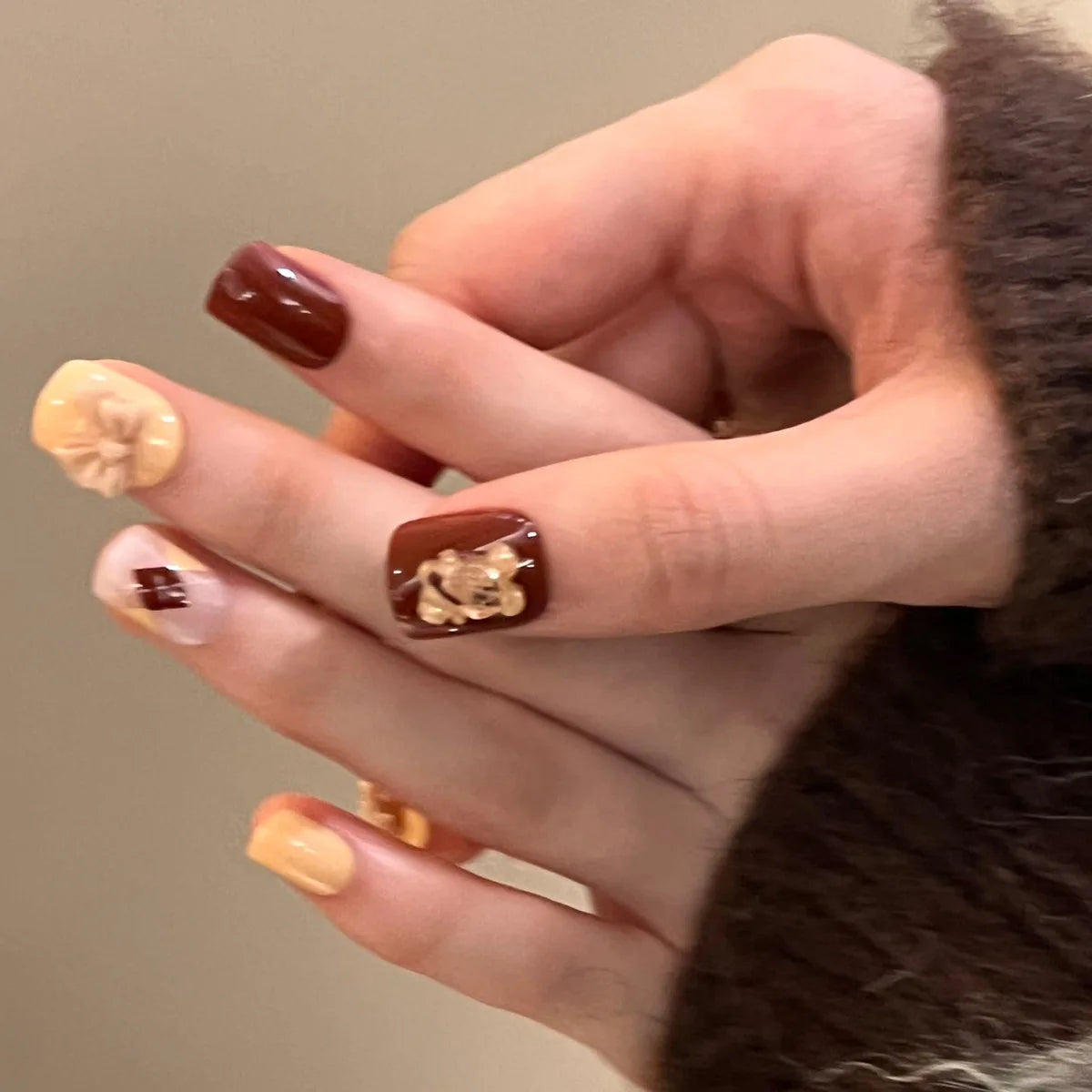 High Quality Luxury Designed Reusable Printed False Nails Short Custom Acrylic Press on Nails Artificial Nails for Woman