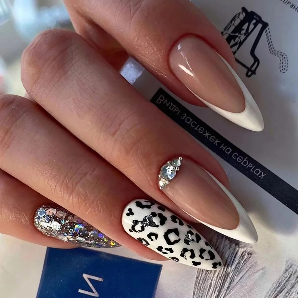 High Quality Luxury Designed Reusable Printed False Nails Short Custom Acrylic Press on Nails Artificial Nails for Woman