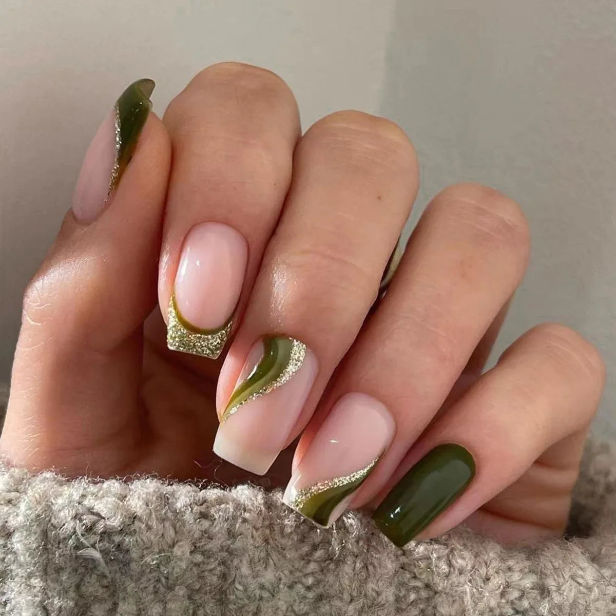 High Quality Luxury Designed Reusable Printed False Nails Short Custom Acrylic Press on Nails Artificial Nails for Woman